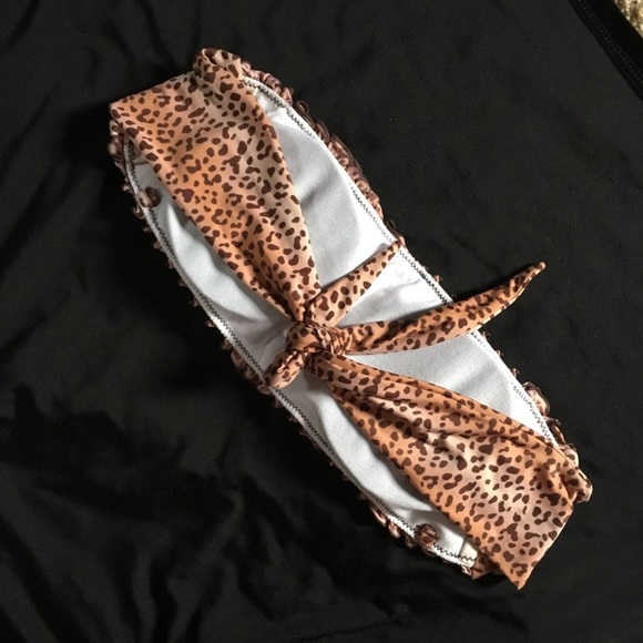 Sofia by ViX Bandeau Smocked Bikini Top - Picture 2 of 3